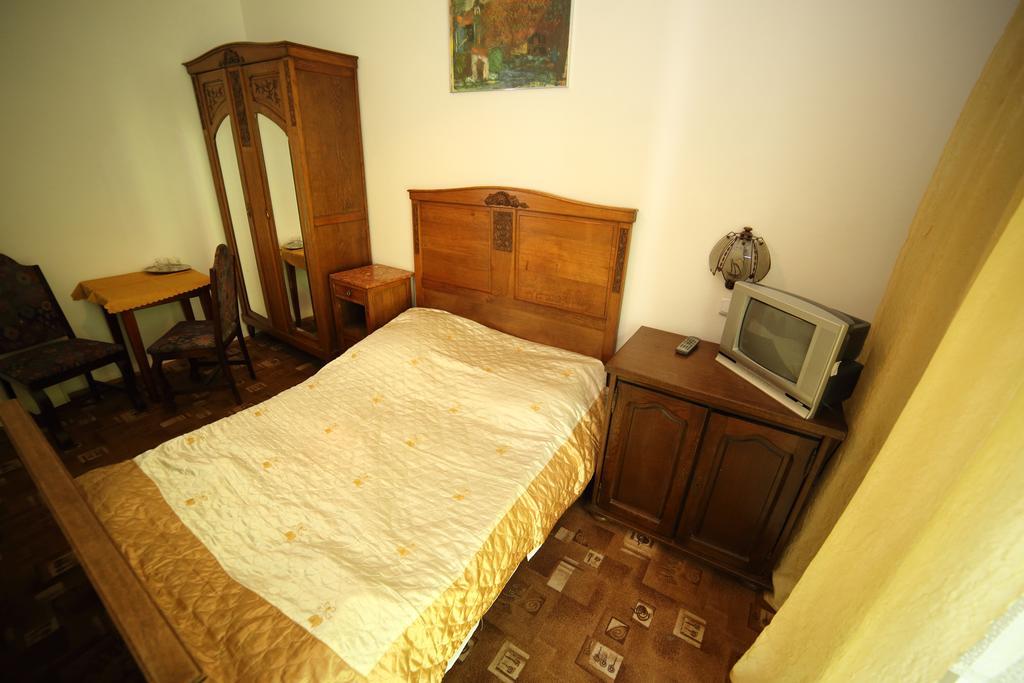 Domy Wczasowe Tryumfy Bed and Breakfast Krynica Zdroj Kamer foto