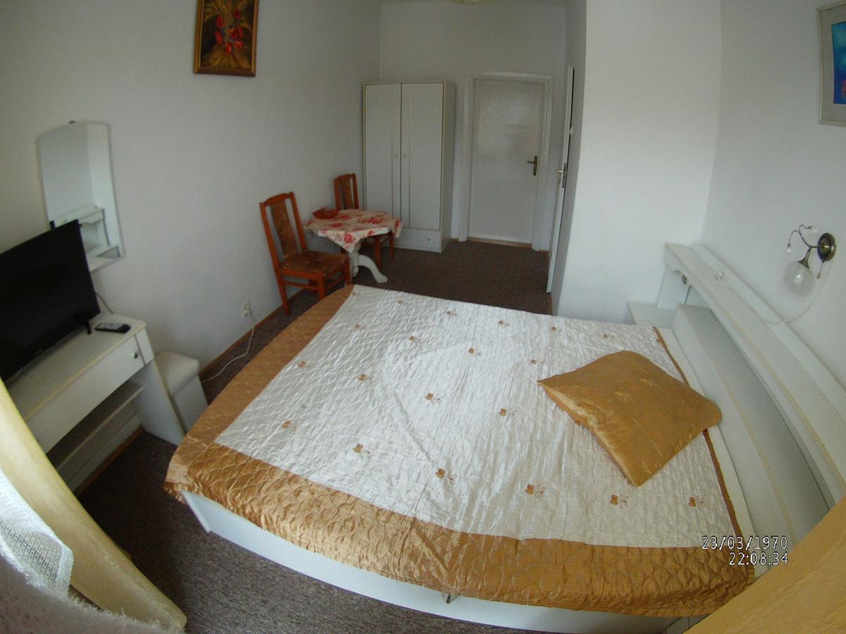 Domy Wczasowe Tryumfy Bed and Breakfast Krynica Zdroj Buitenkant foto